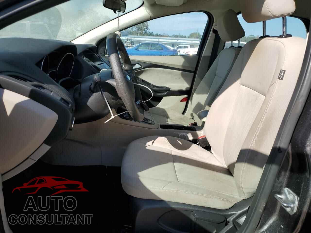 FORD FOCUS 2015 - 1FADP3F28FL343868