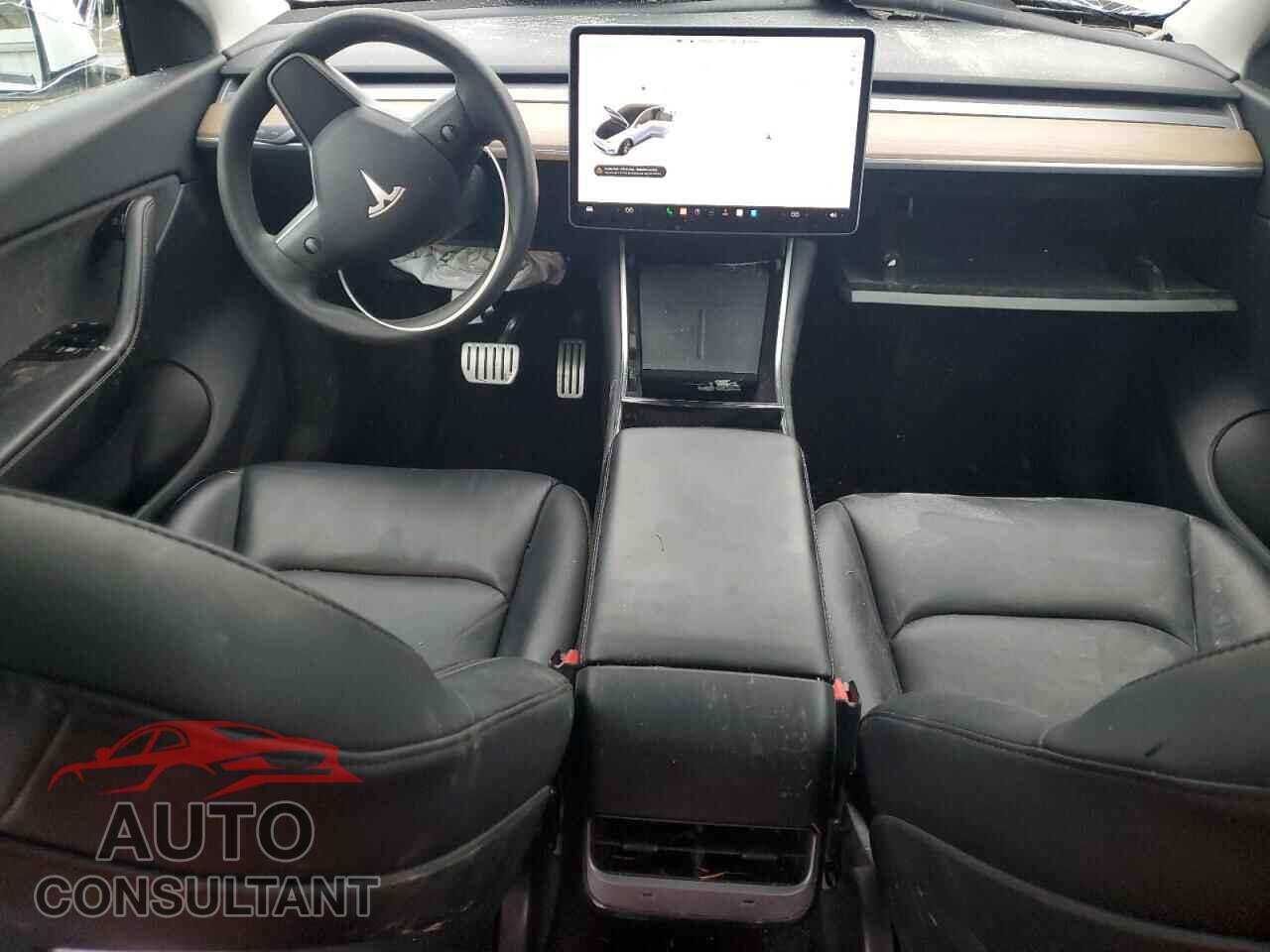 TESLA MODEL Y 2021 - 5YJYGDEF1MF094013
