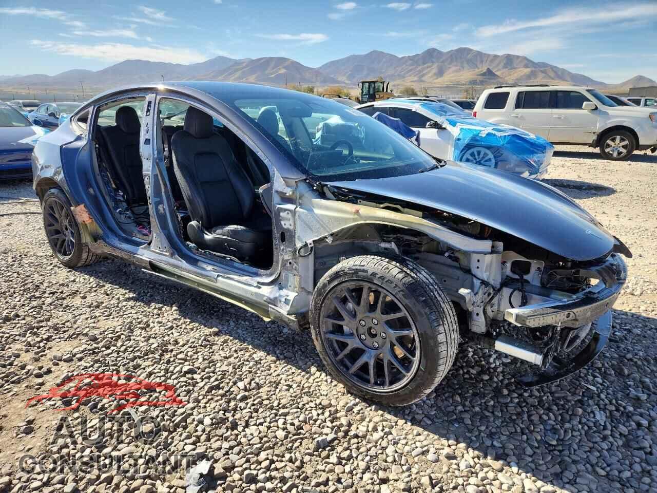 TESLA MODEL 3 2023 - 5YJ3E1EB8PF611355