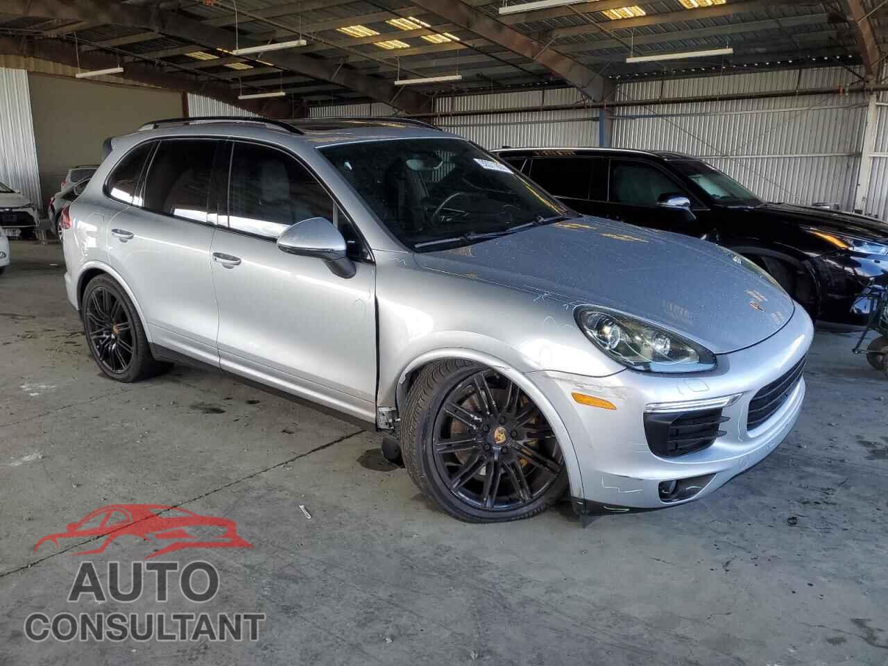 PORSCHE CAYENNE 2018 - WP1AA2A23JKA06666