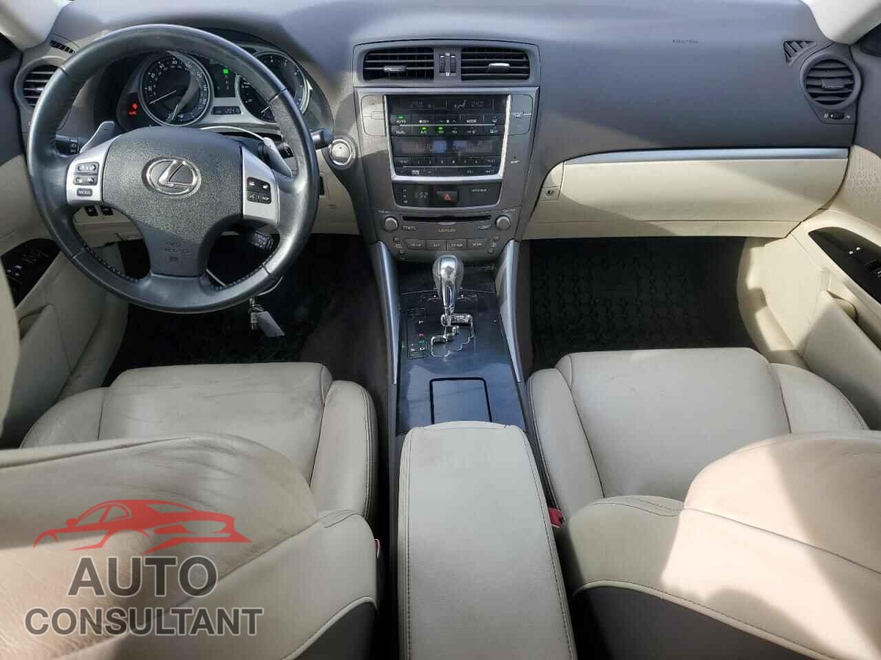 LEXUS IS 2012 - JTHCF5C25C5057533
