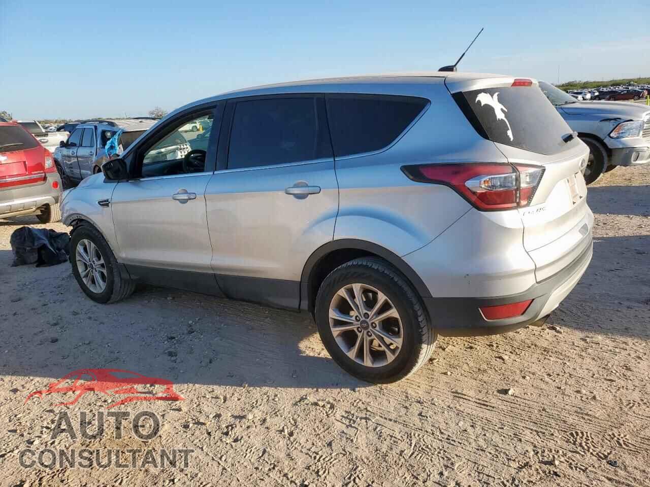 FORD ESCAPE 2017 - 1FMCU0GD2HUB20621