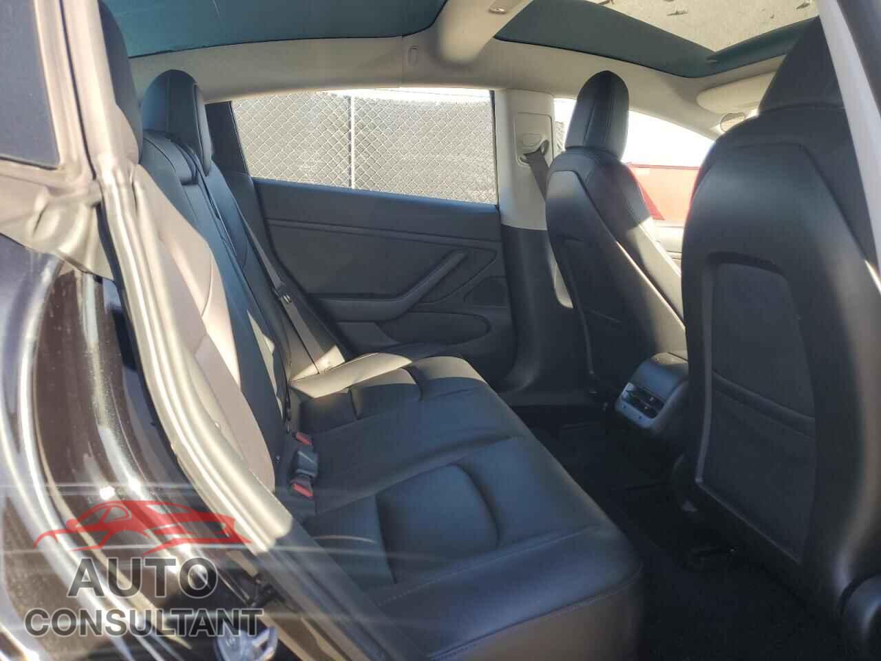 TESLA MODEL 3 2018 - 5YJ3E1EB2JF070620
