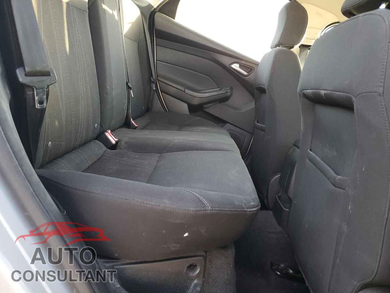 FORD FOCUS 2016 - 1FADP3F24GL291527