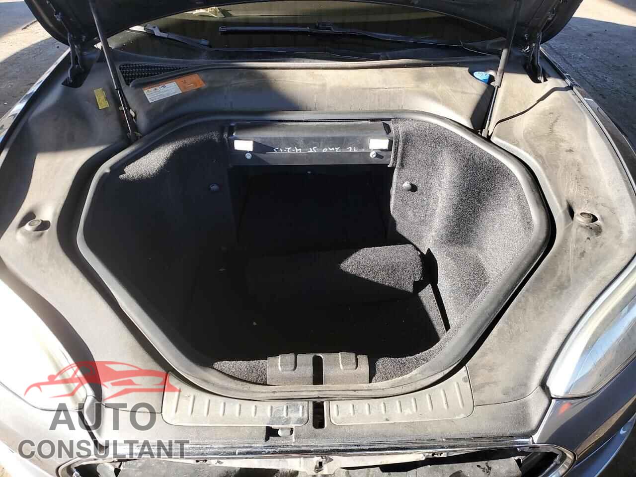 TESLA MODEL S 2013 - 5YJSA1CG5DFP08417