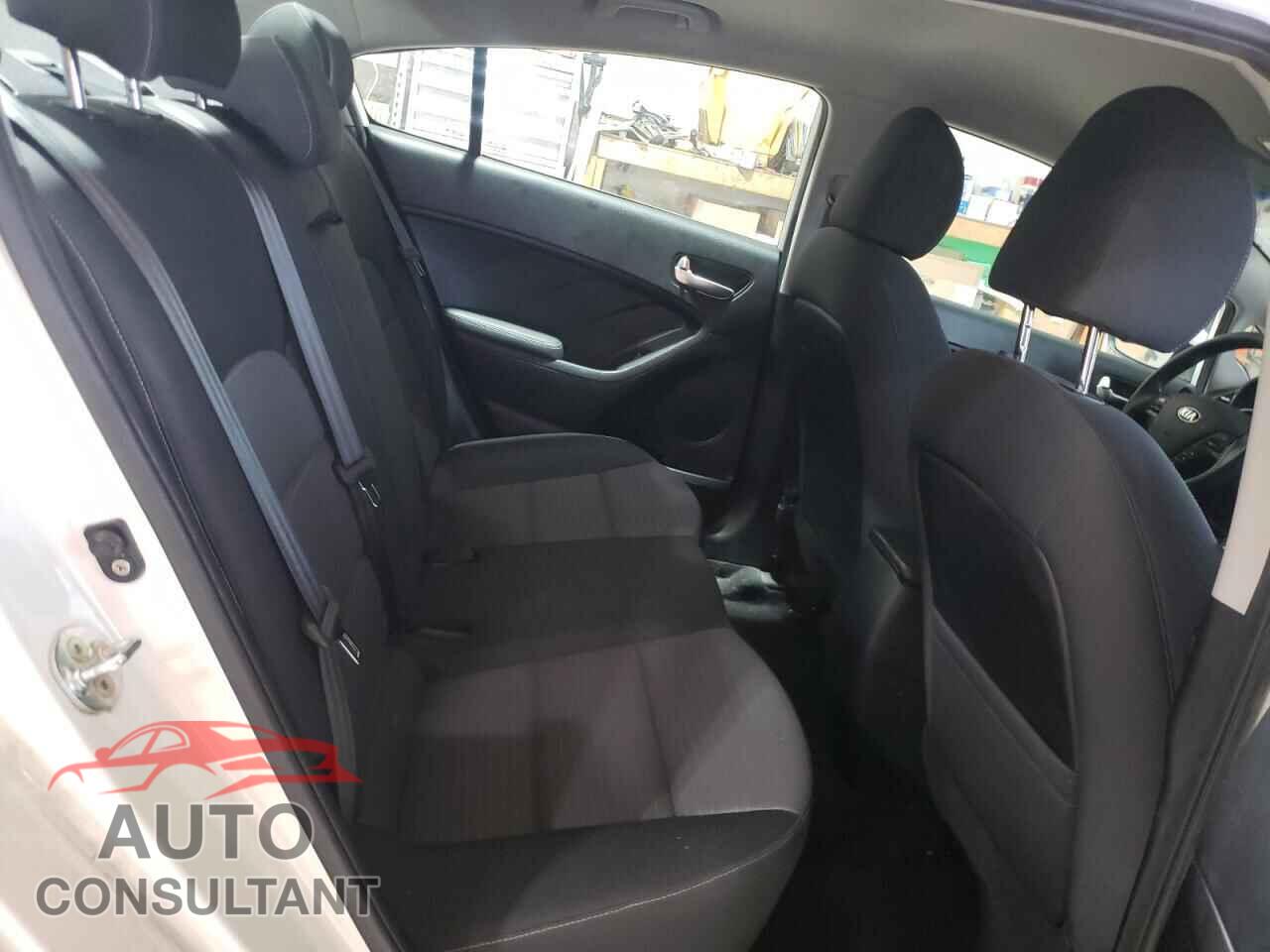 KIA FORTE 2017 - 3KPFL4A72HE029426