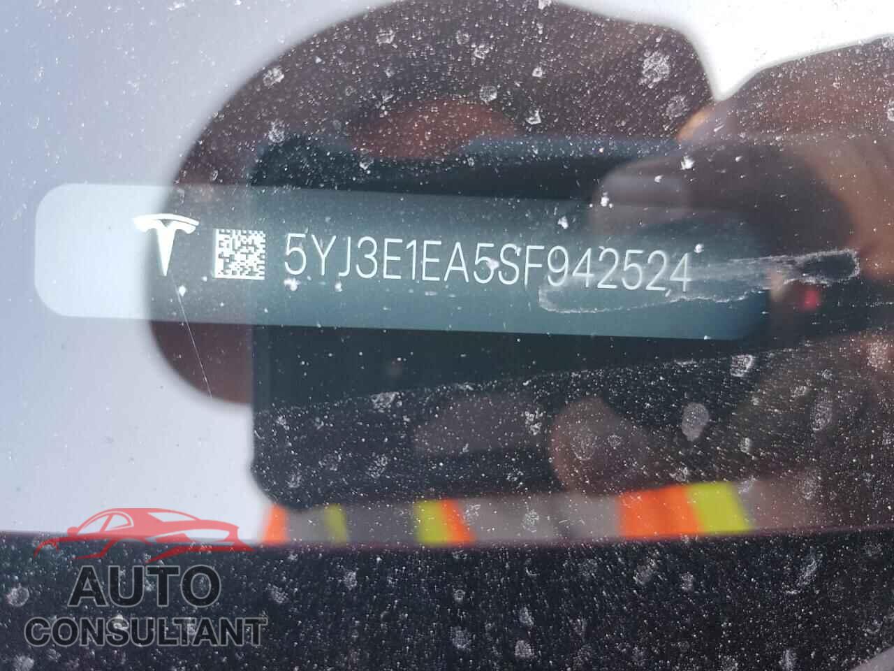 TESLA MODEL 3 2025 - 5YJ3E1EA5SF942524