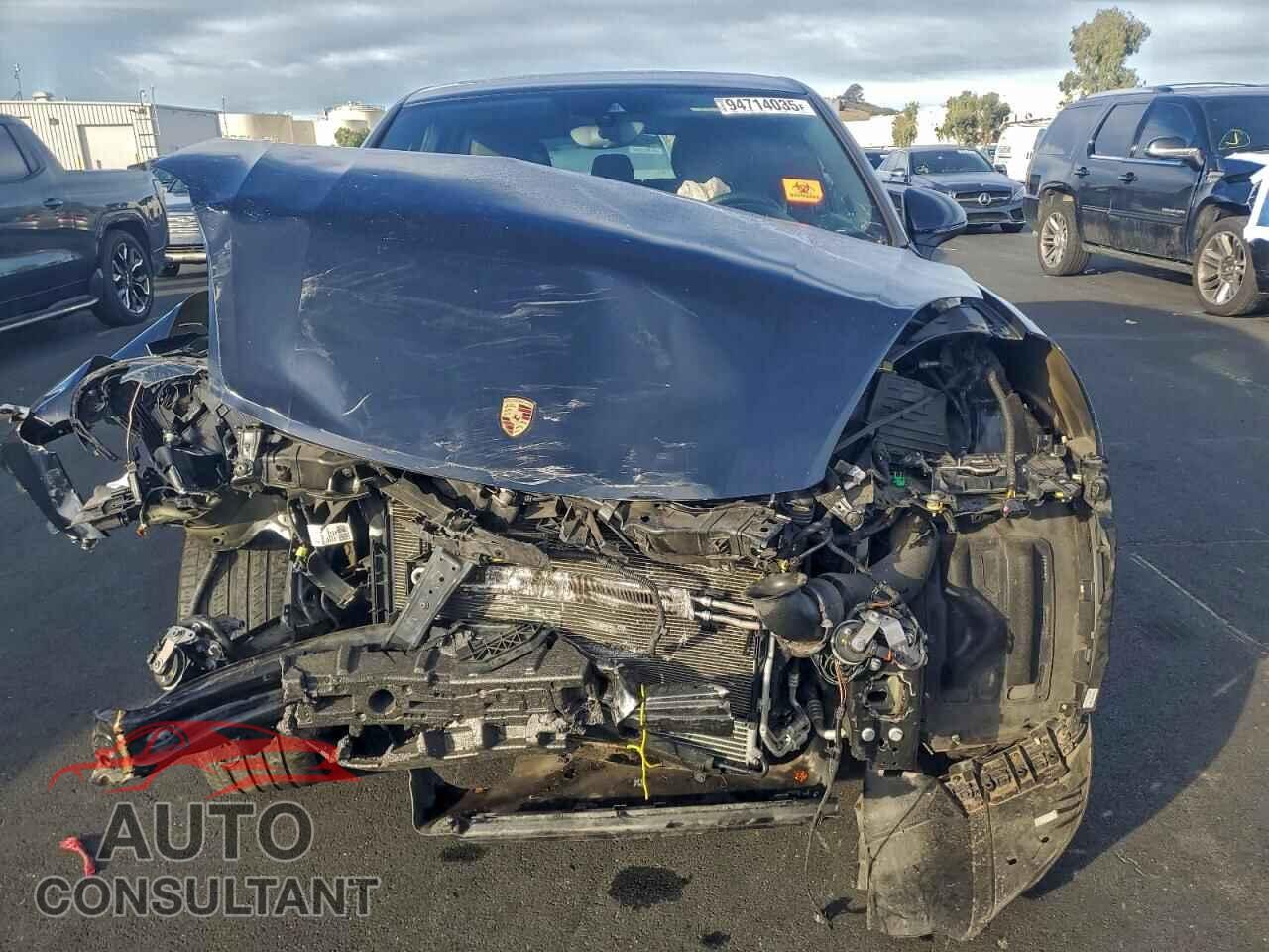 PORSCHE CAYENNE 2017 - WP1AA2A27HKA87486