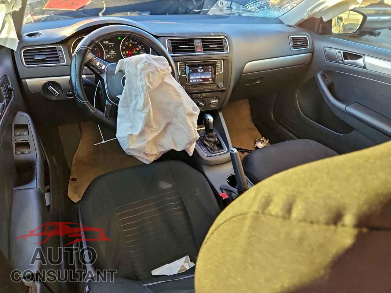 VOLKSWAGEN JETTA 2017 - 3VW2B7AJXHM314991