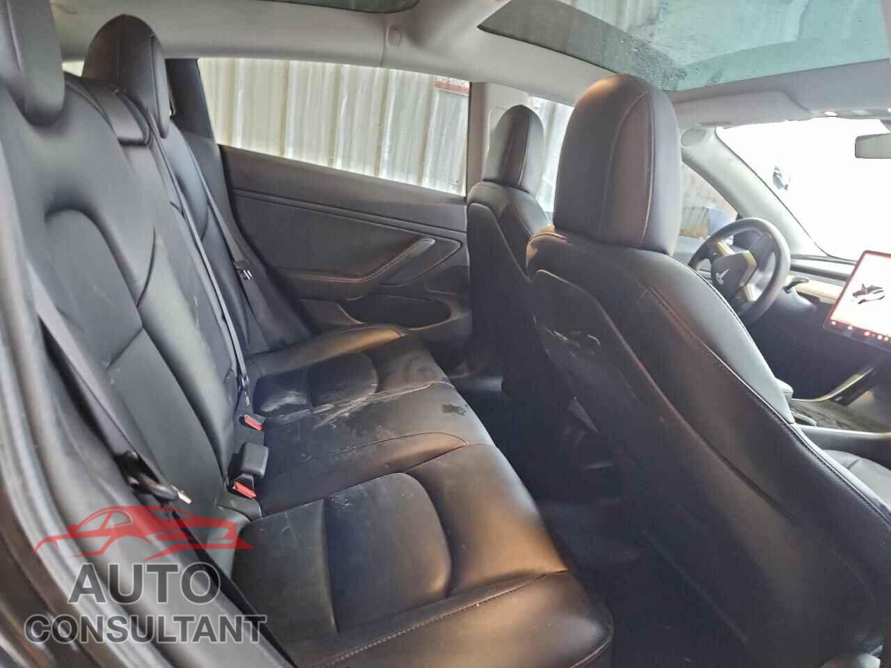 TESLA MODEL 3 2019 - 5YJ3E1EA6KF435373