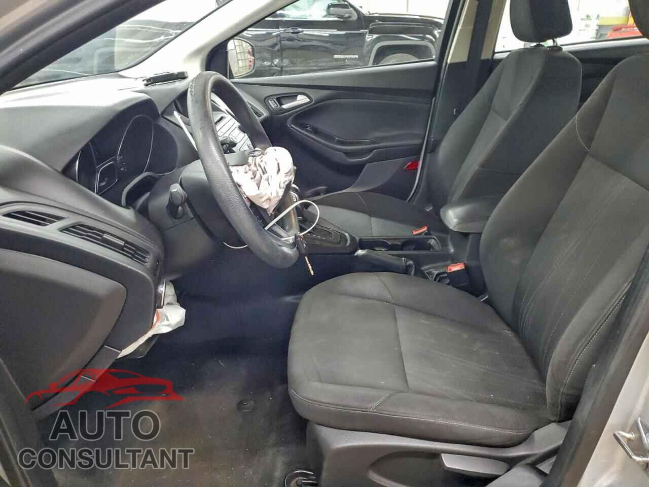 FORD FOCUS 2015 - 1FADP3F21FL249878