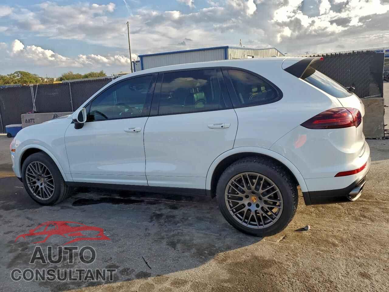 PORSCHE CAYENNE 2017 - WP1AA2A28HKA86119