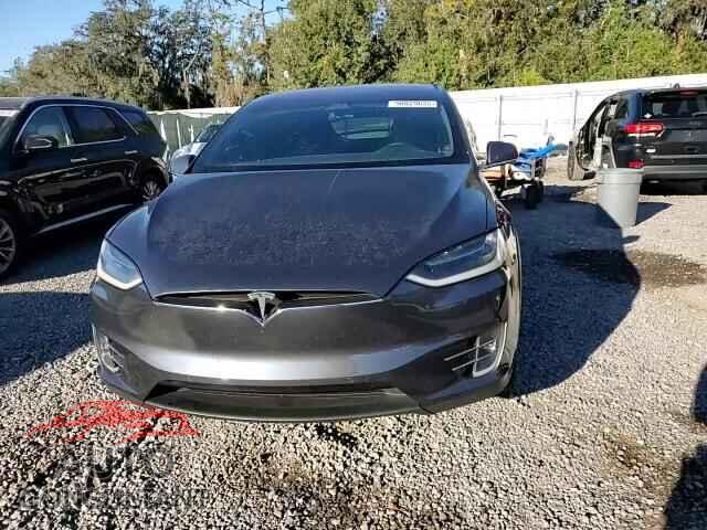 TESLA MODEL X 2017 - 5YJXCBE20HF077816