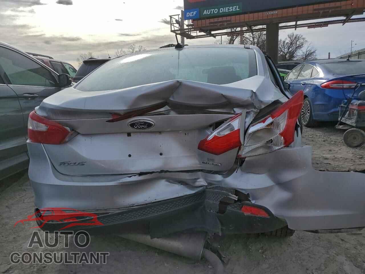 FORD FOCUS 2014 - 1FADP3F2XEL448846