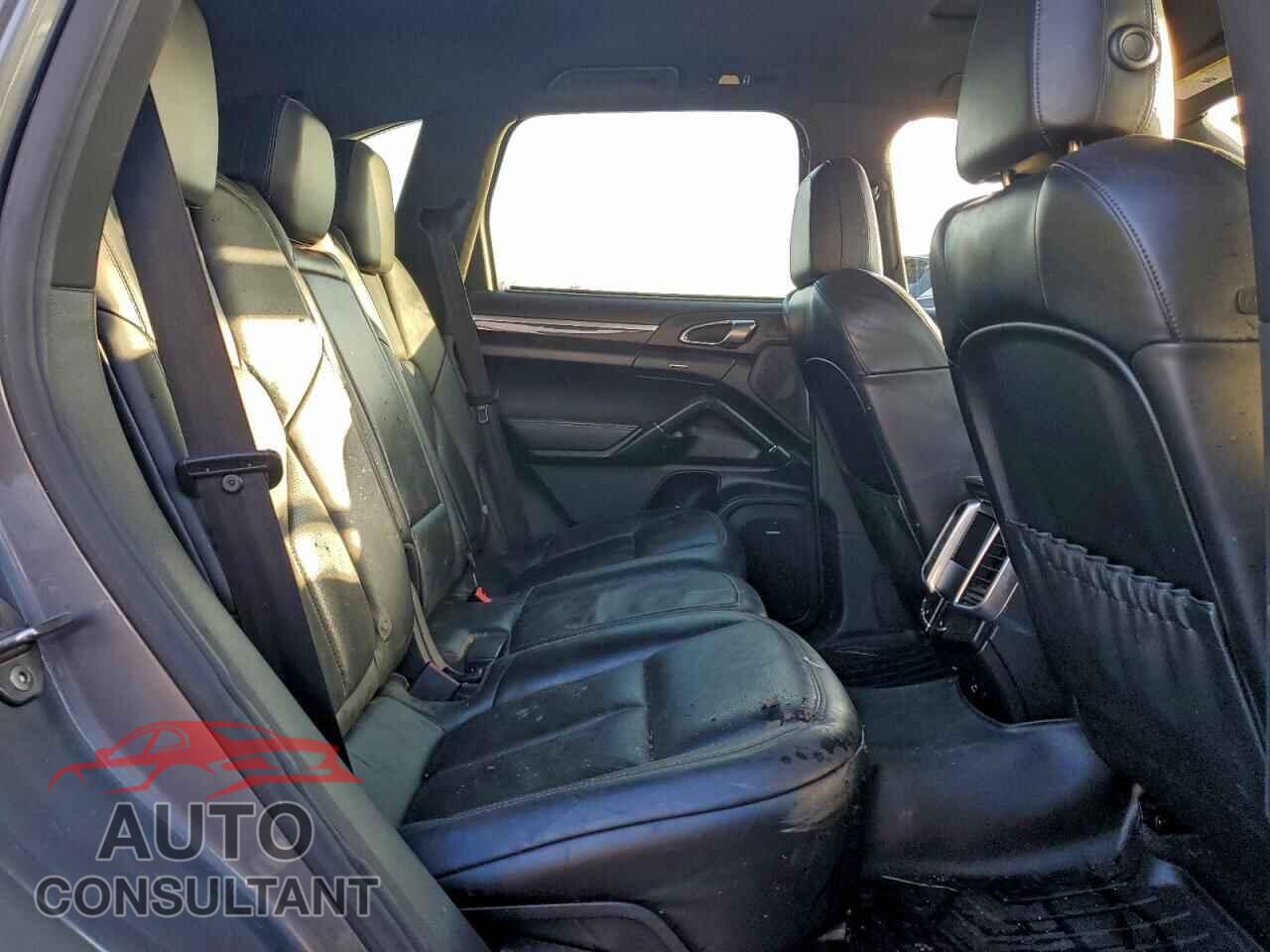 PORSCHE CAYENNE 2011 - WP1AB2A2XBLA54562
