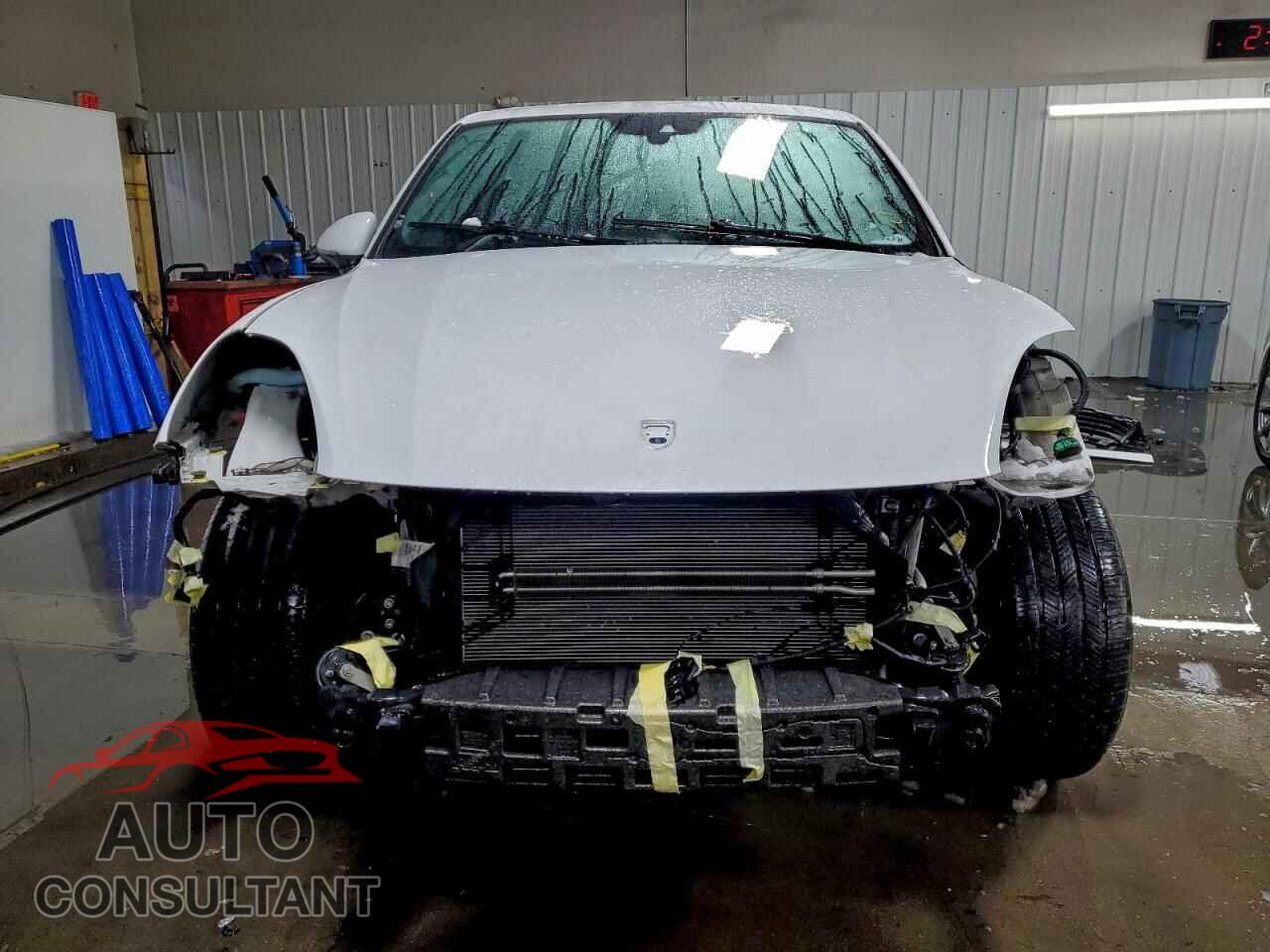 PORSCHE CAYENNE 2017 - WP1AA2A25HKA90726