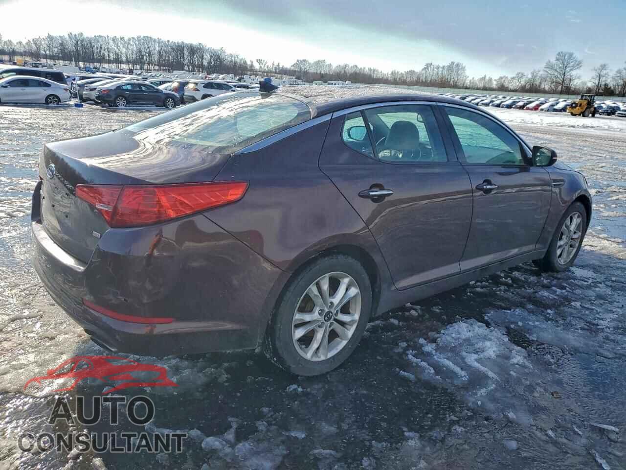 KIA OPTIMA 2011 - KNAGN4A77B5113112