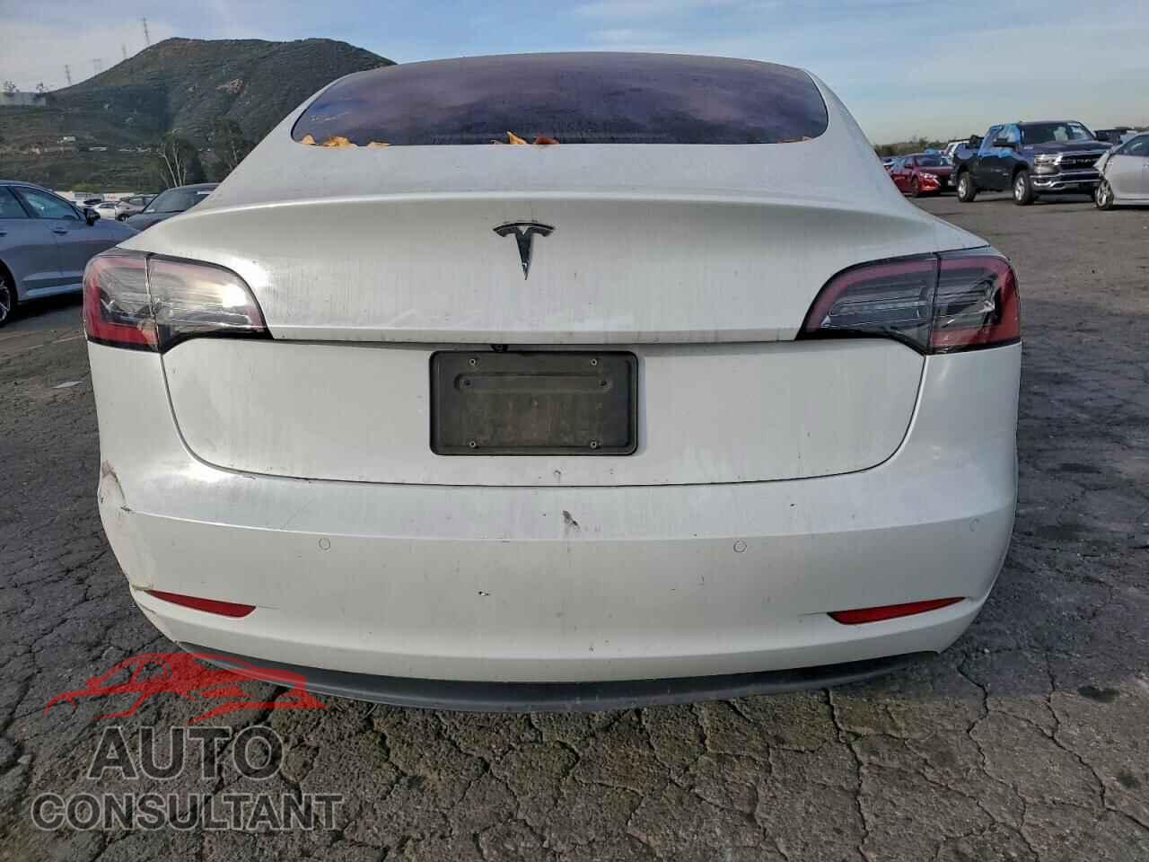 TESLA MODEL 3 2018 - 5YJ3E1EA0JF162087