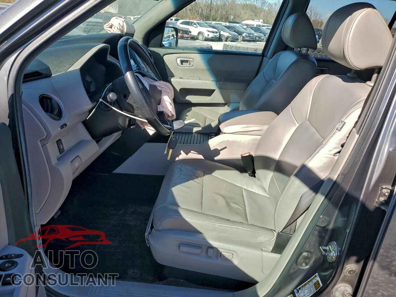 HONDA PILOT 2013 - 5FNYF4H58DB003597