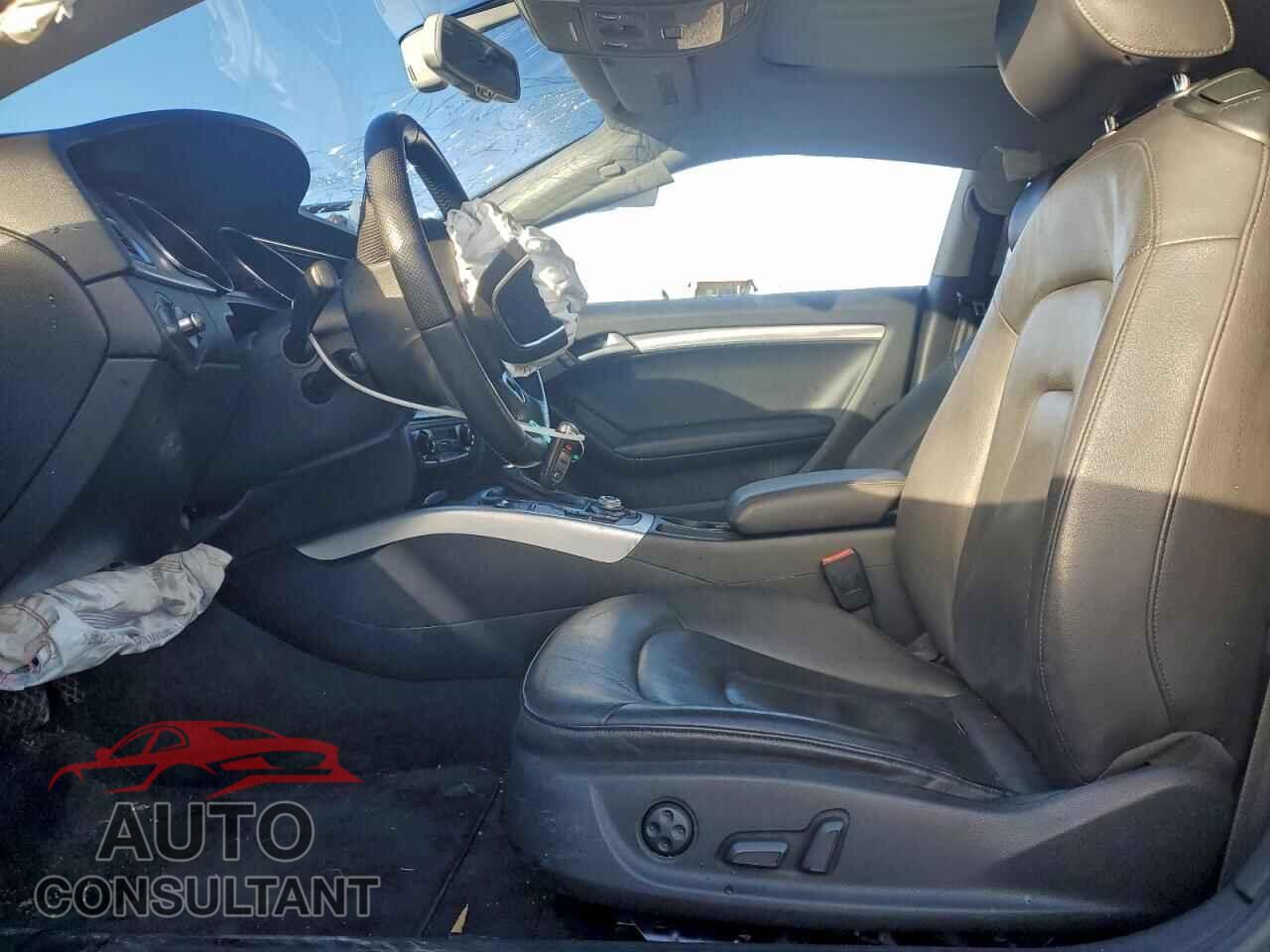 AUDI A5 2012 - WAULFAFRXCA015060