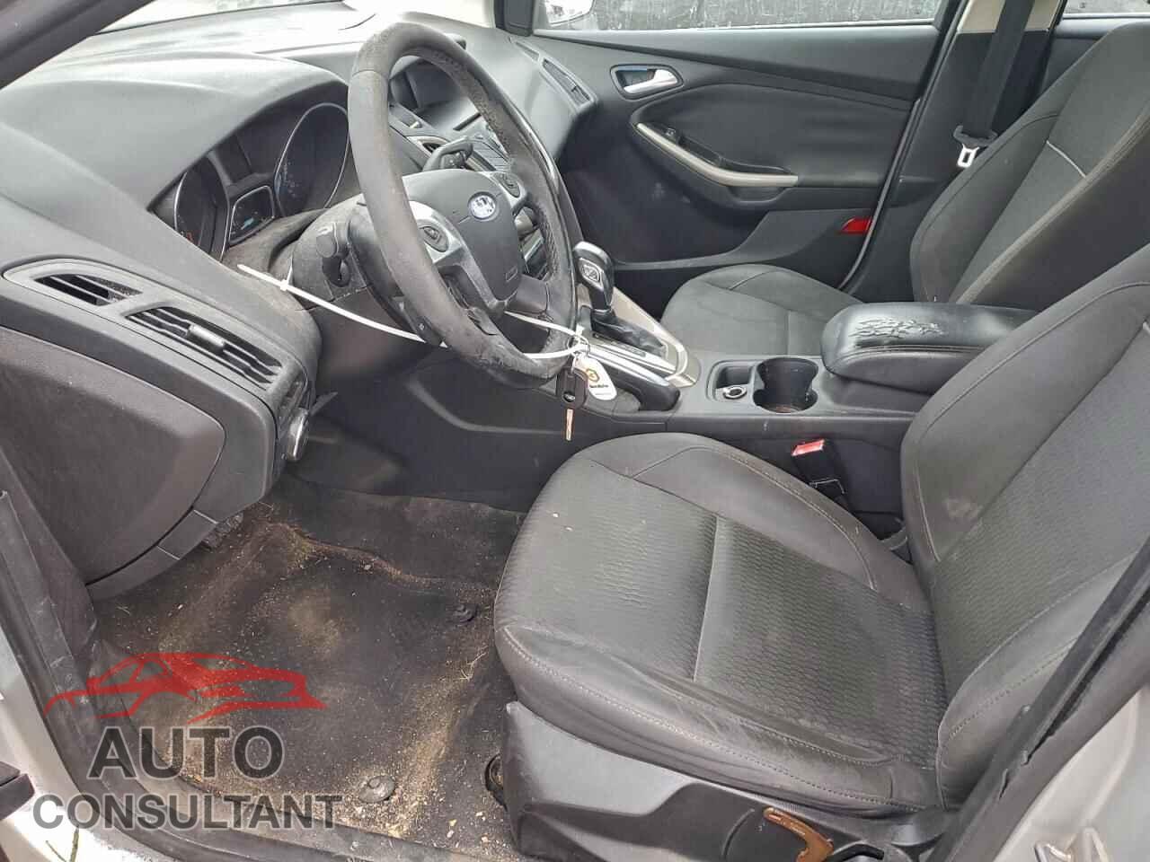 FORD FOCUS 2012 - 1FAHP3H22CL388041