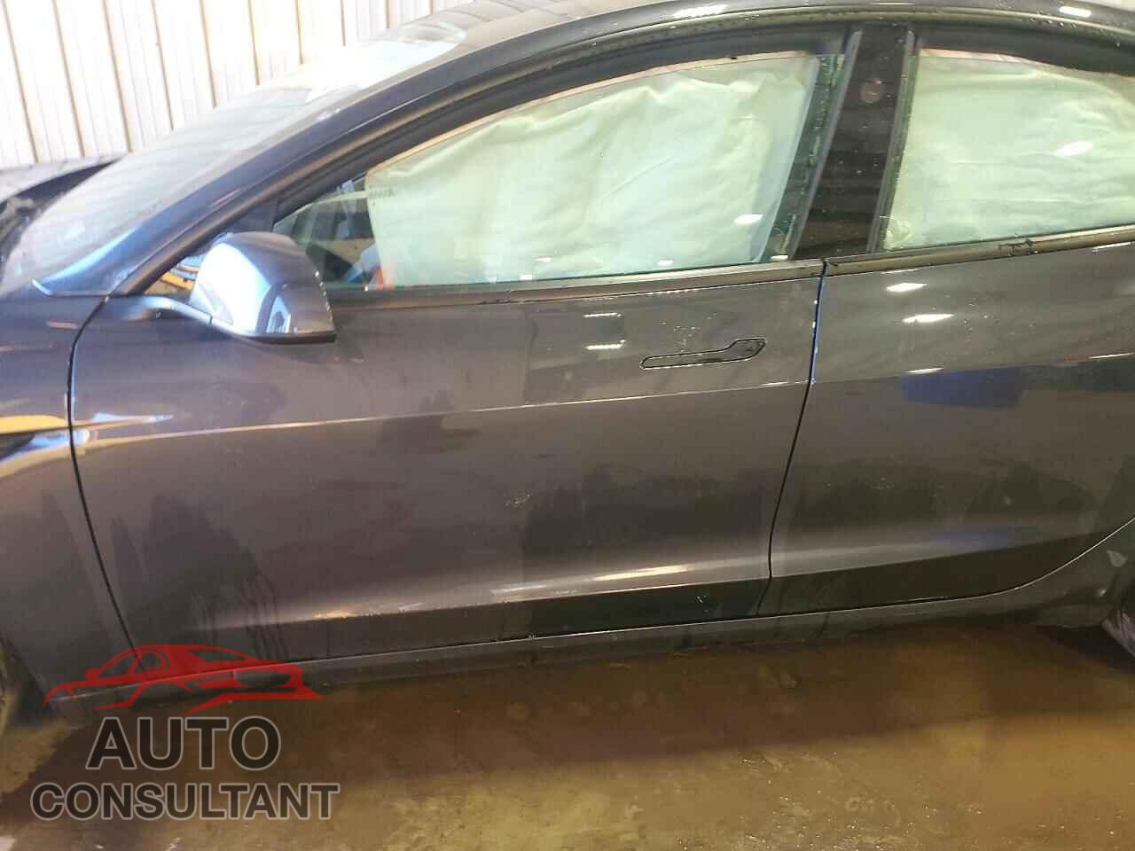TESLA MODEL 3 2025 - 5YJ3E1EA5SF022523