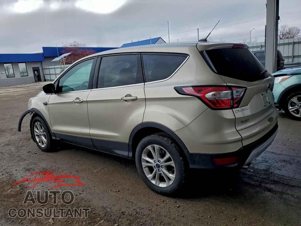 FORD ESCAPE 2017 - 1FMCU0GD2HUC48163
