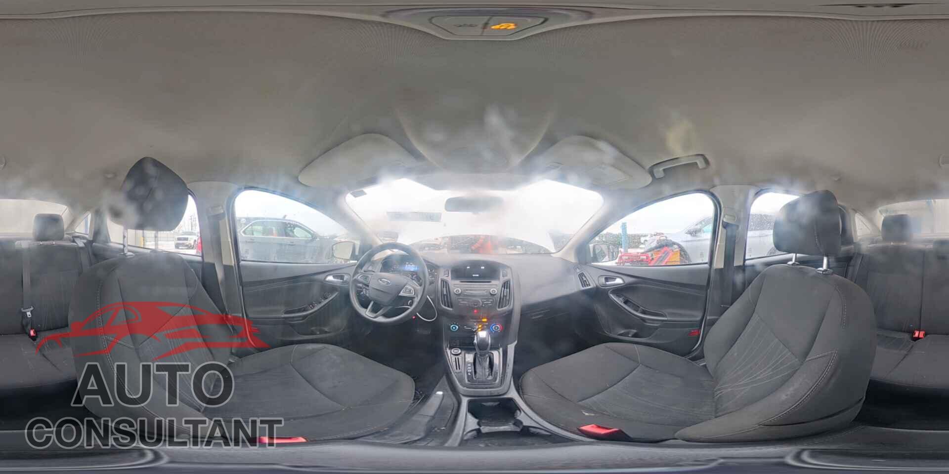 FORD FOCUS 2015 - 1FADP3F29FL308269