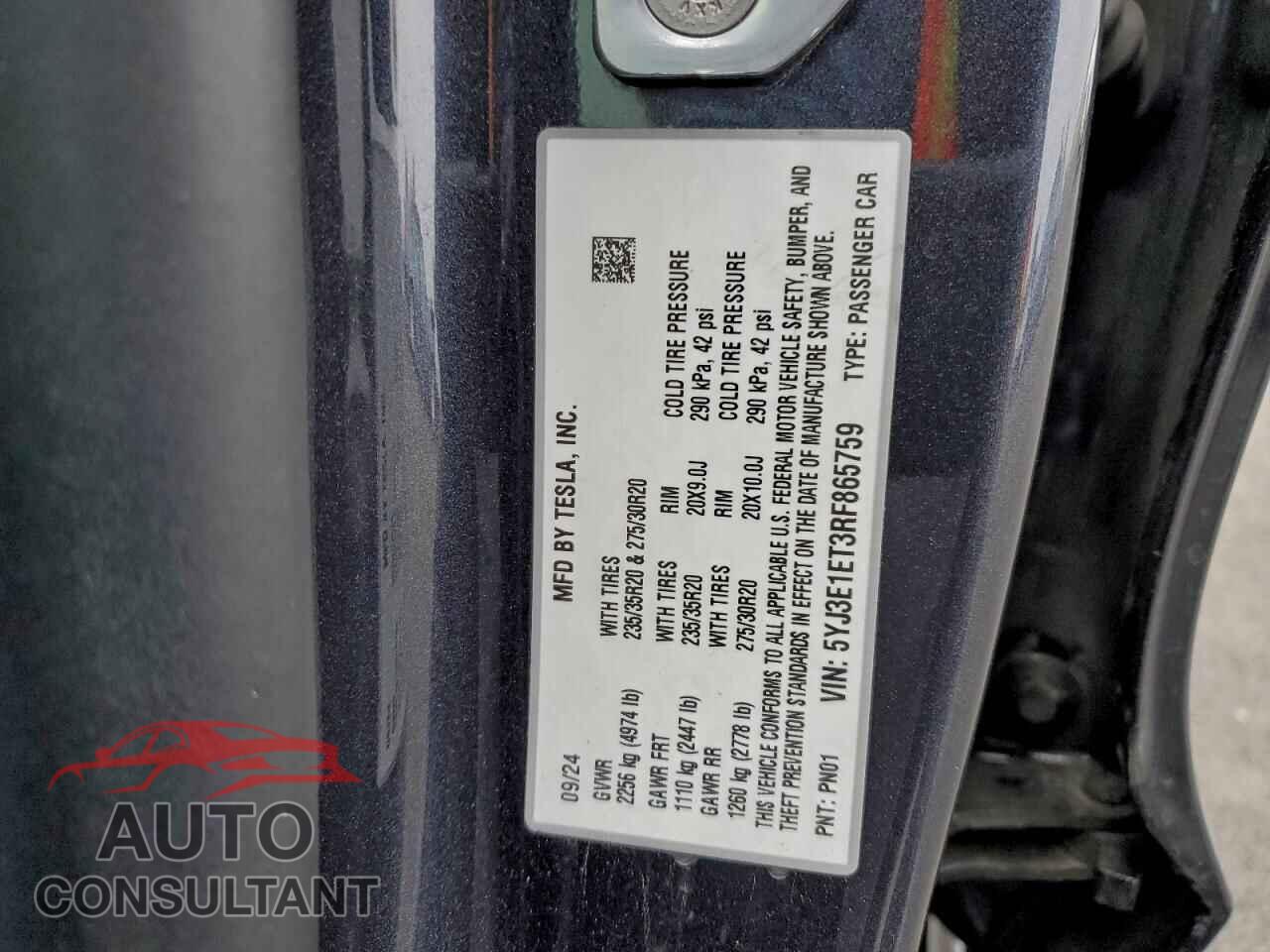 TESLA MODEL 3 2024 - 5YJ3E1ET3RF865759