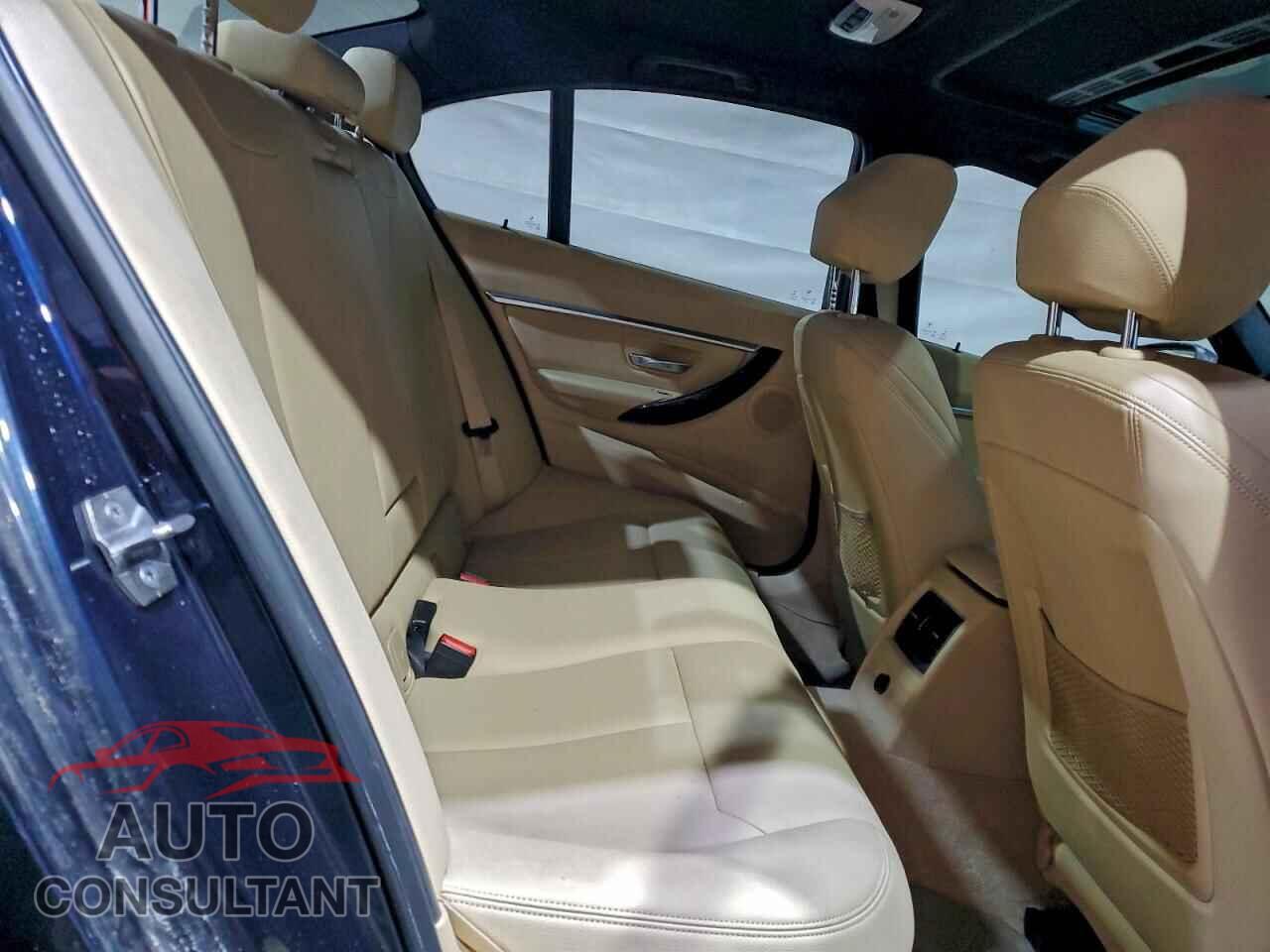 BMW 3 SERIES 2016 - WBA8E3G5XGNU05719