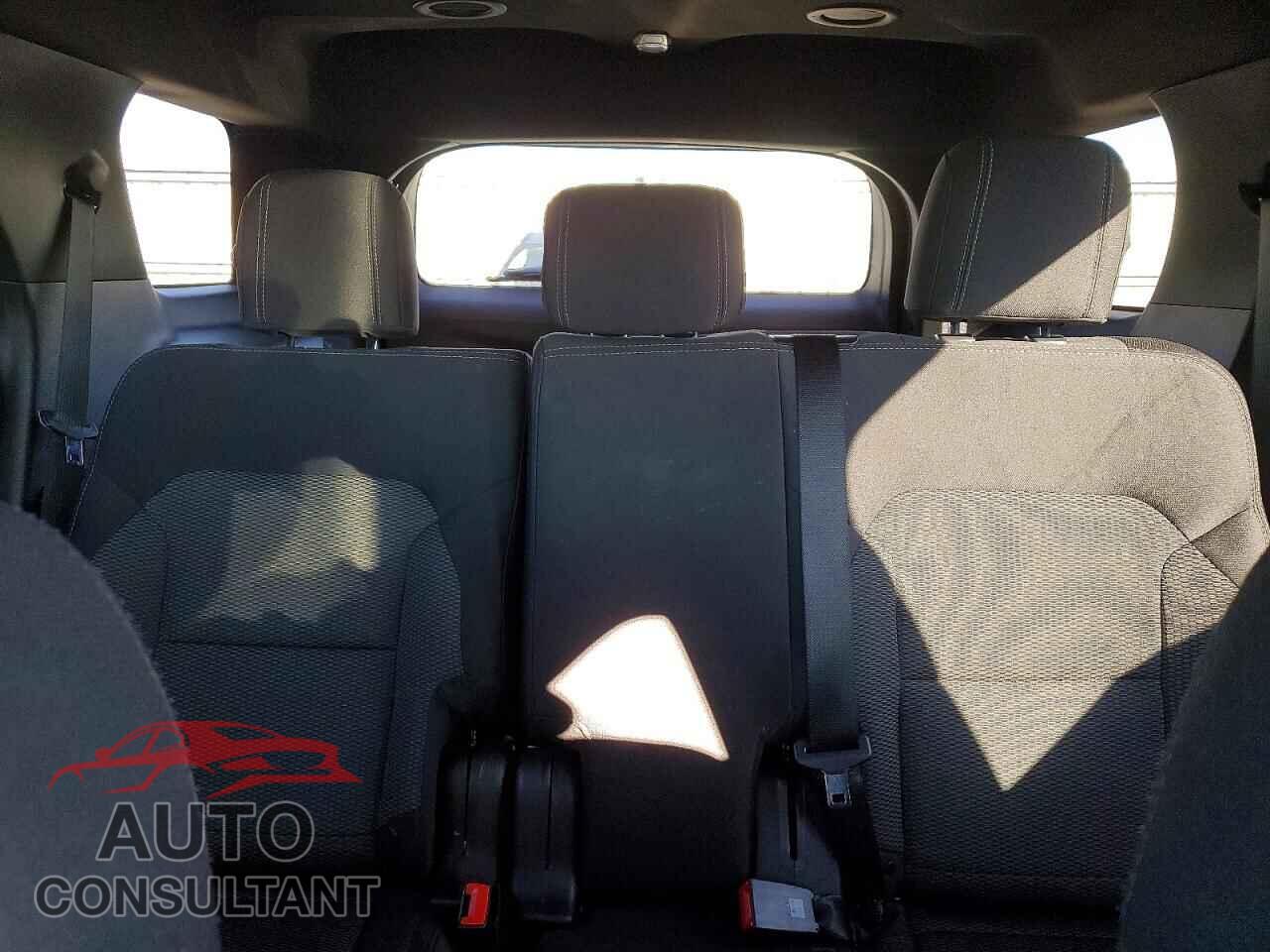 FORD EXPLORER 2018 - 1FM5K7D80JGA34579