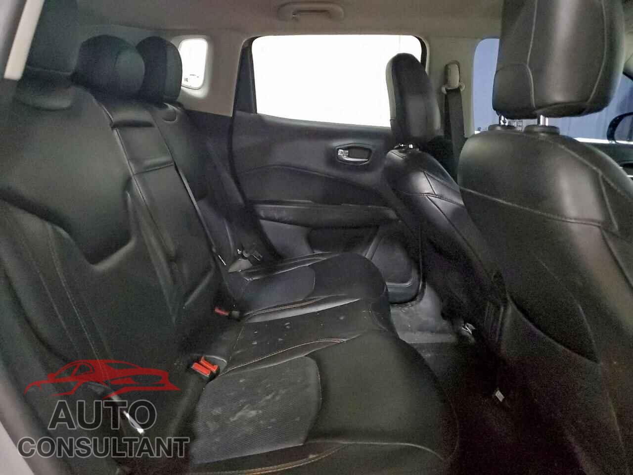 JEEP COMPASS 2018 - 3C4NJDCB3JT467523