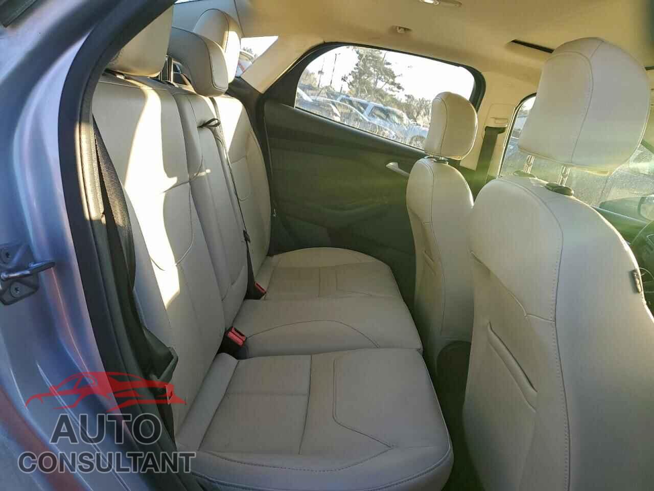 FORD FOCUS 2017 - 1FADP3J29HL272383