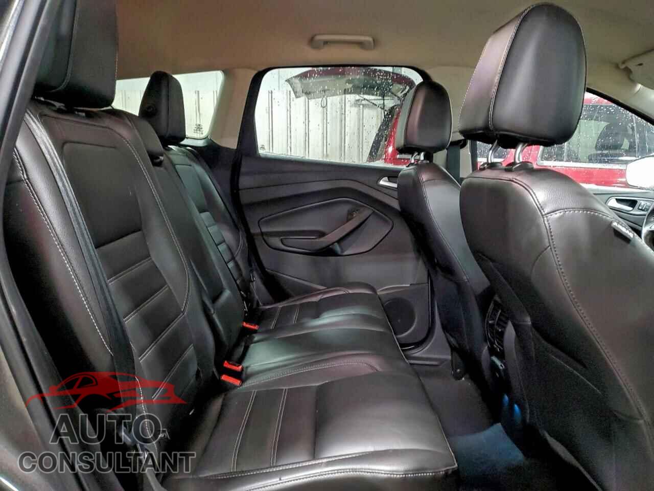FORD ESCAPE 2017 - 1FMCU9JD5HUB57885