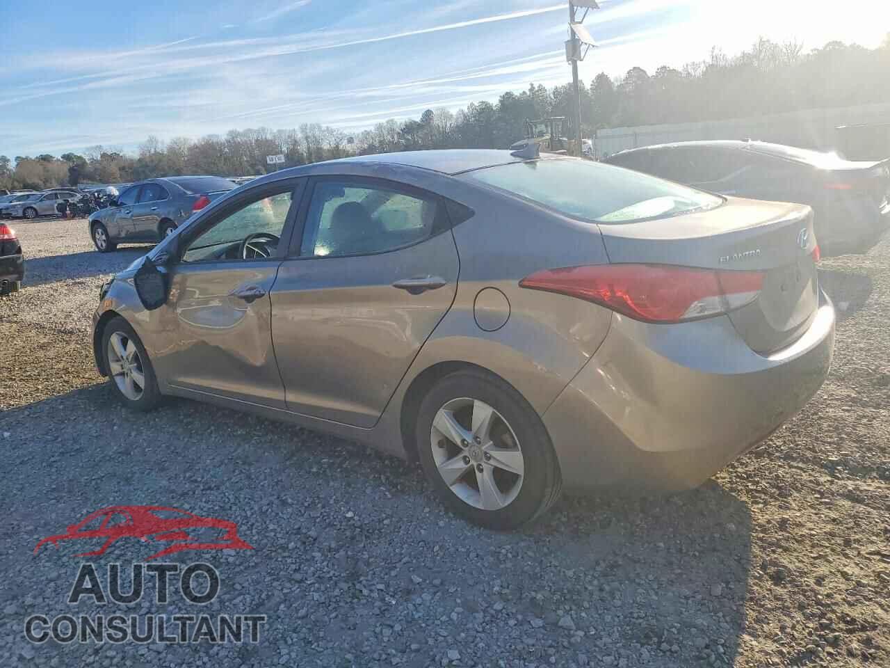 HYUNDAI ELANTRA 2013 - 5NPDH4AE9DH240054