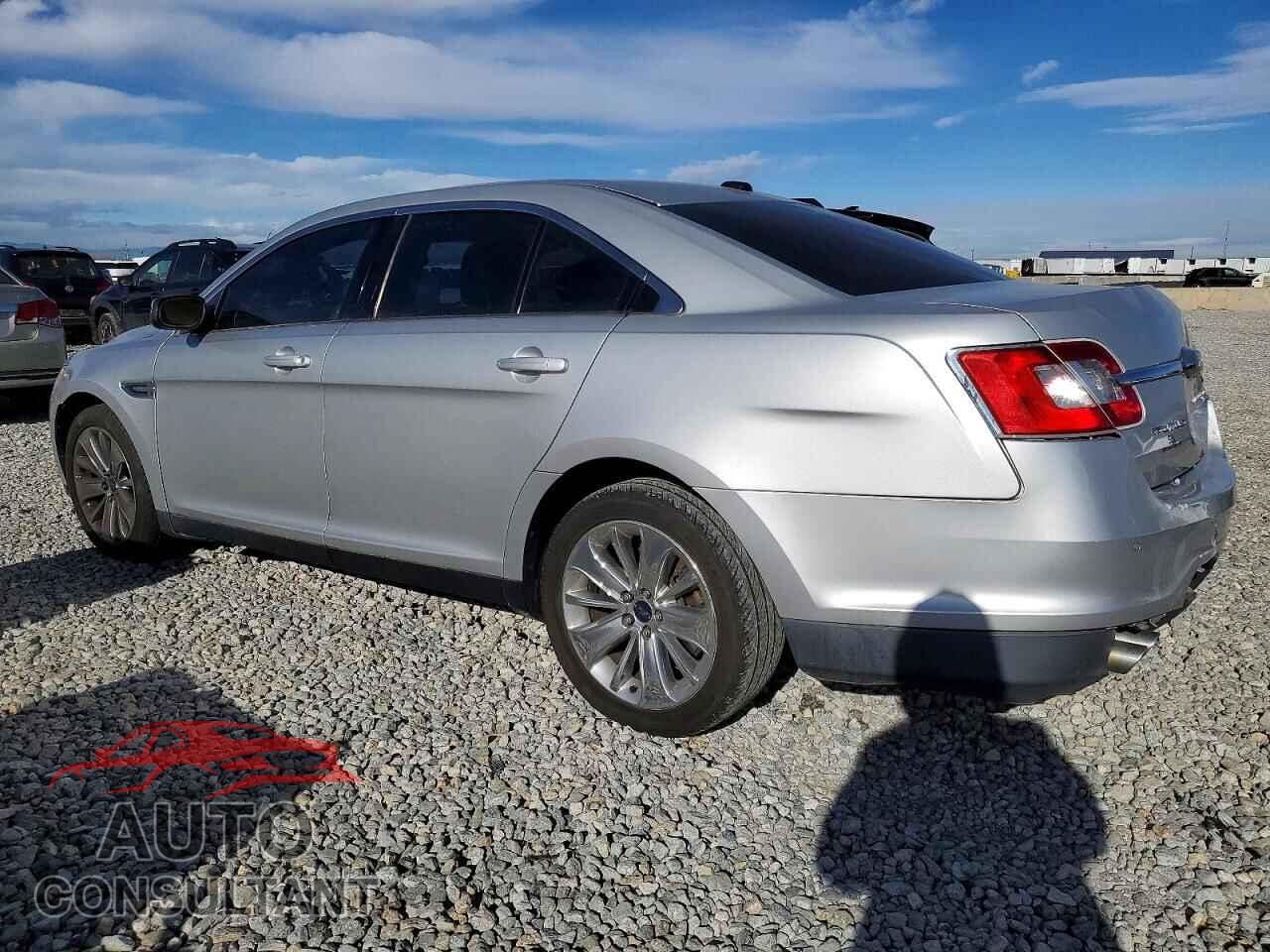 FORD TAURUS 2011 - 1FAHP2JW2BG184435