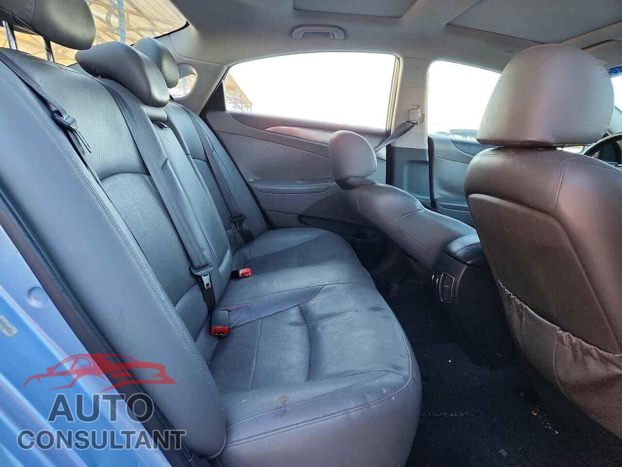 HYUNDAI SONATA 2012 - KMHEC4A48CA043422
