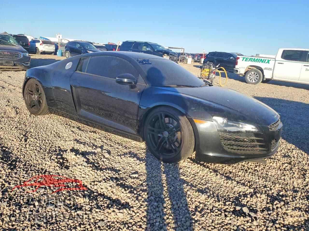 AUDI R8 2011 - WUADUAFG0BN002274