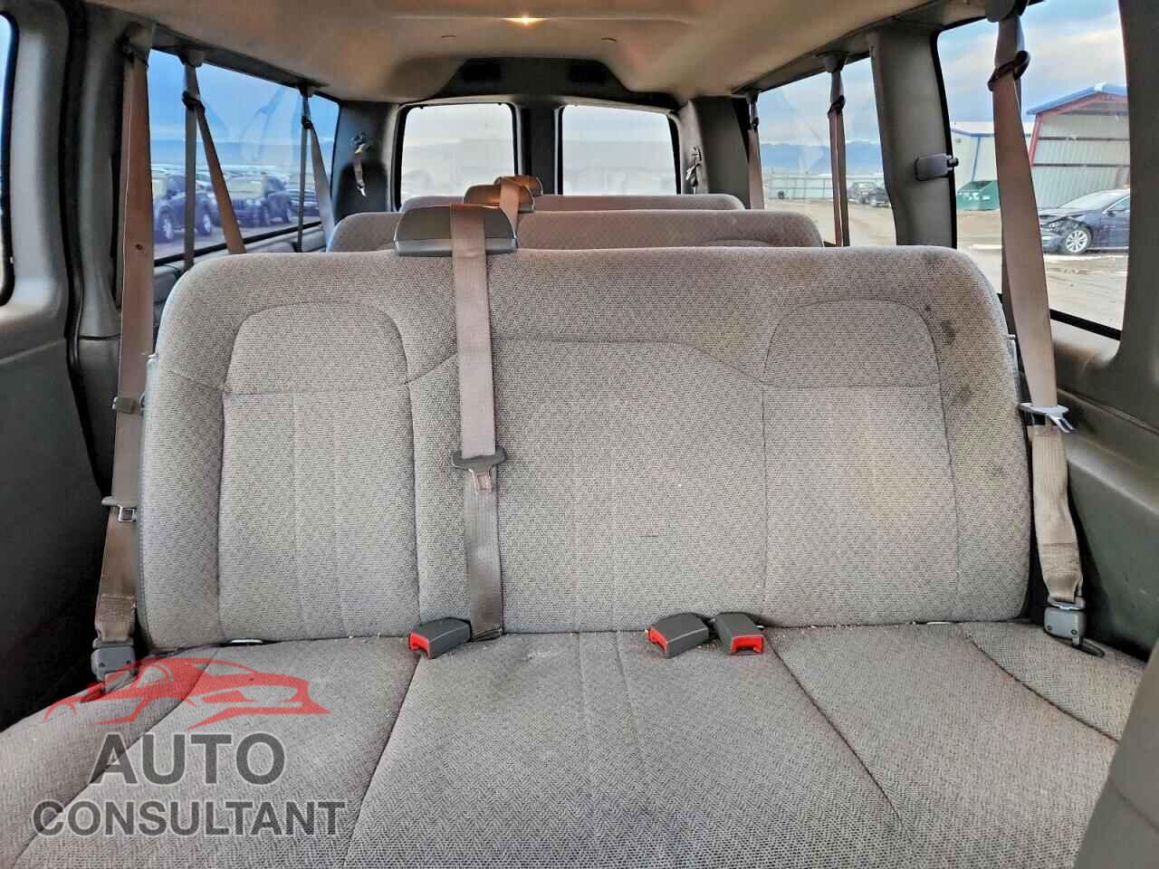 CHEVROLET EXPRESS 2017 - 1GAZGPFG0H1275320