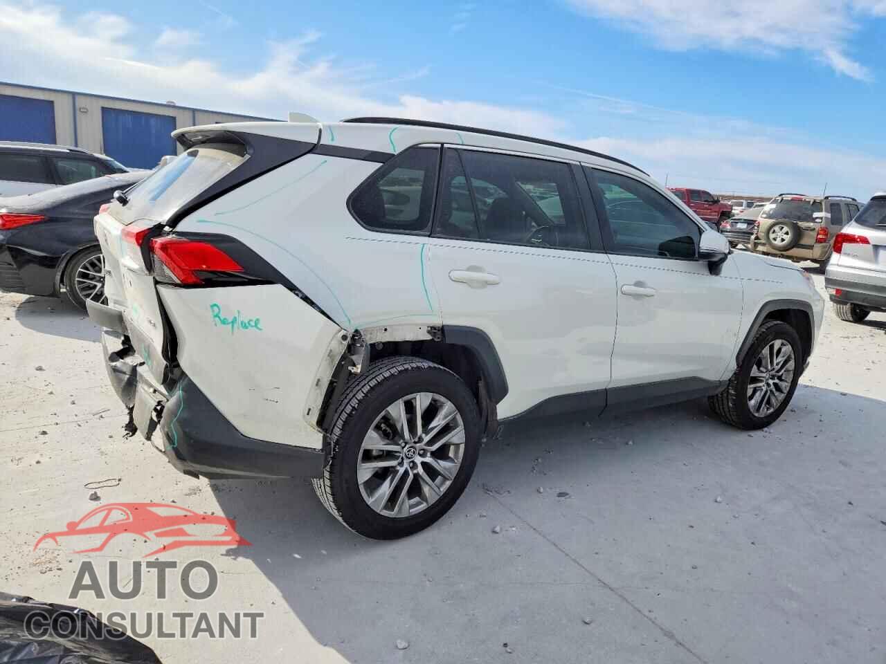 TOYOTA RAV4 2021 - 2T3C1RFV4MW153659