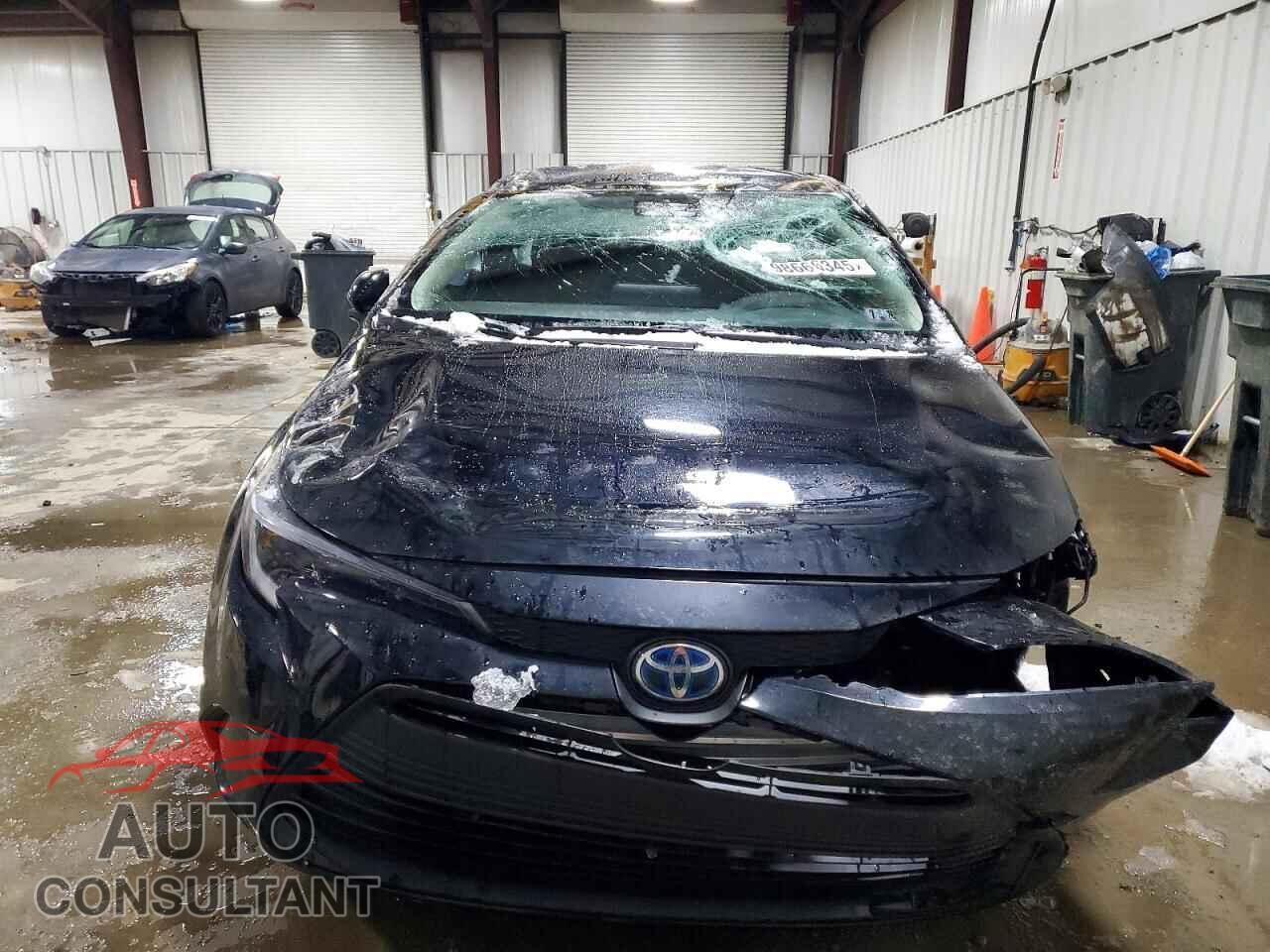 TOYOTA COROLLA 2025 - JTDBDMHE7S3023670