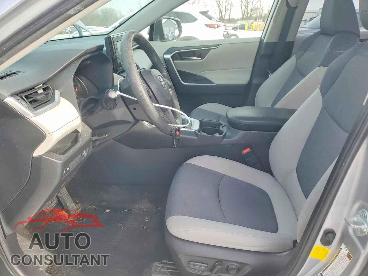 TOYOTA RAV4 2019 - JTMP1RFV3KD026784