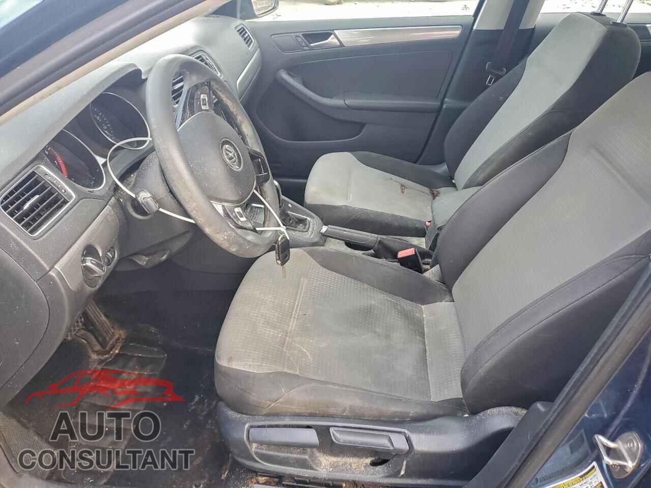 VOLKSWAGEN JETTA 2017 - 3VW2B7AJ2HM334992
