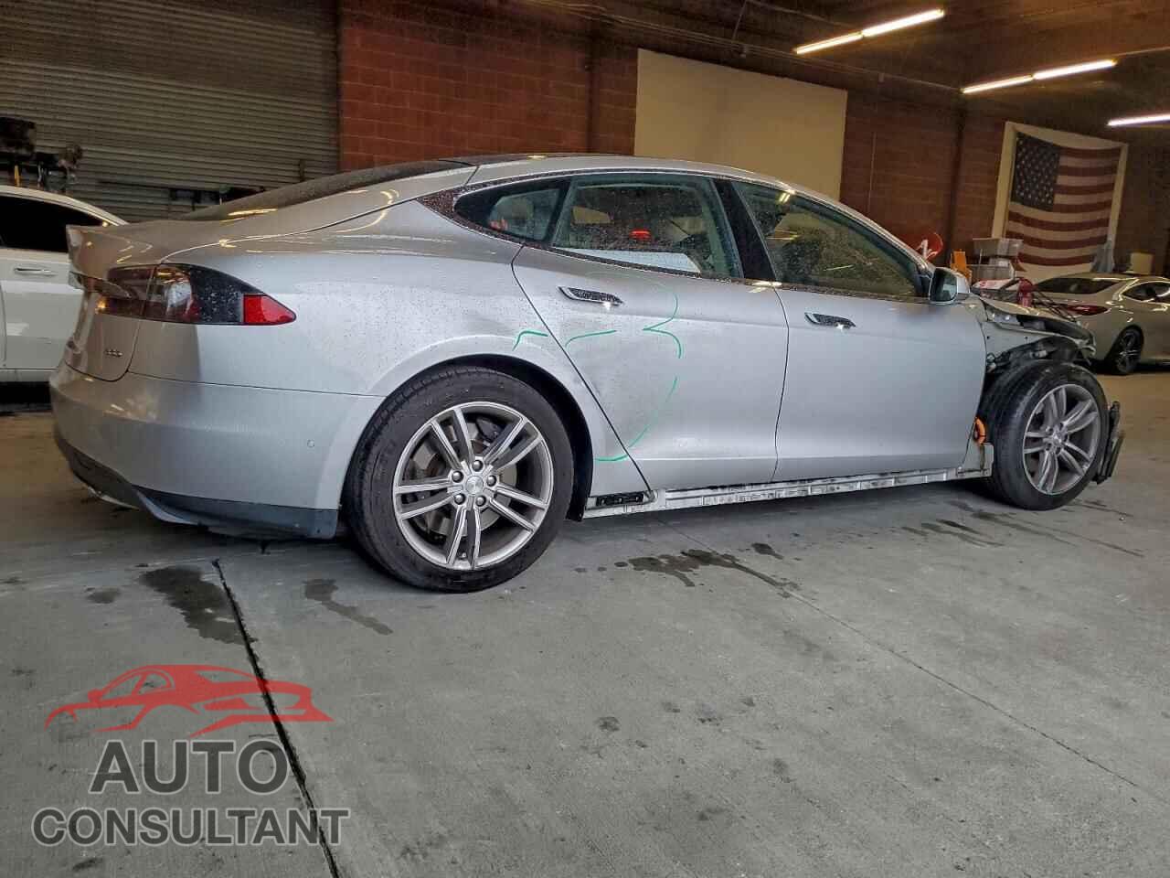 TESLA MODEL S 2015 - 5YJSA1H2XFFP69858