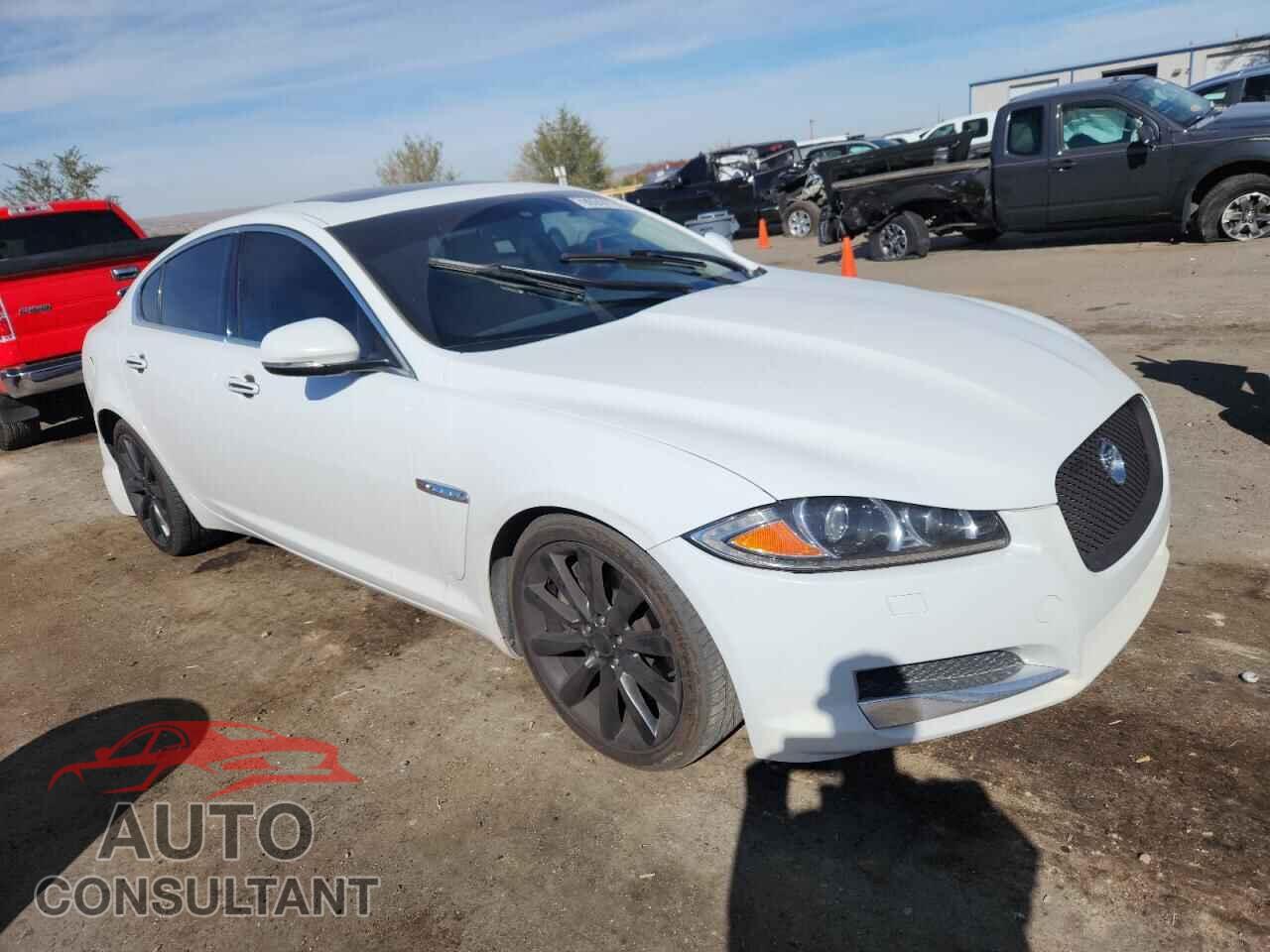 JAGUAR XF 2012 - SAJWA0FB8CLS29577