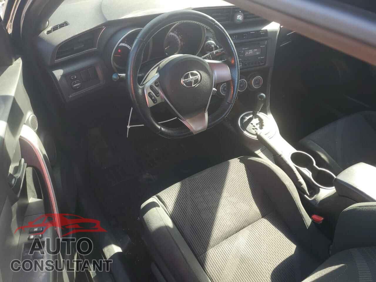 TOYOTA SCION 2012 - JTKJF5C75C3027456