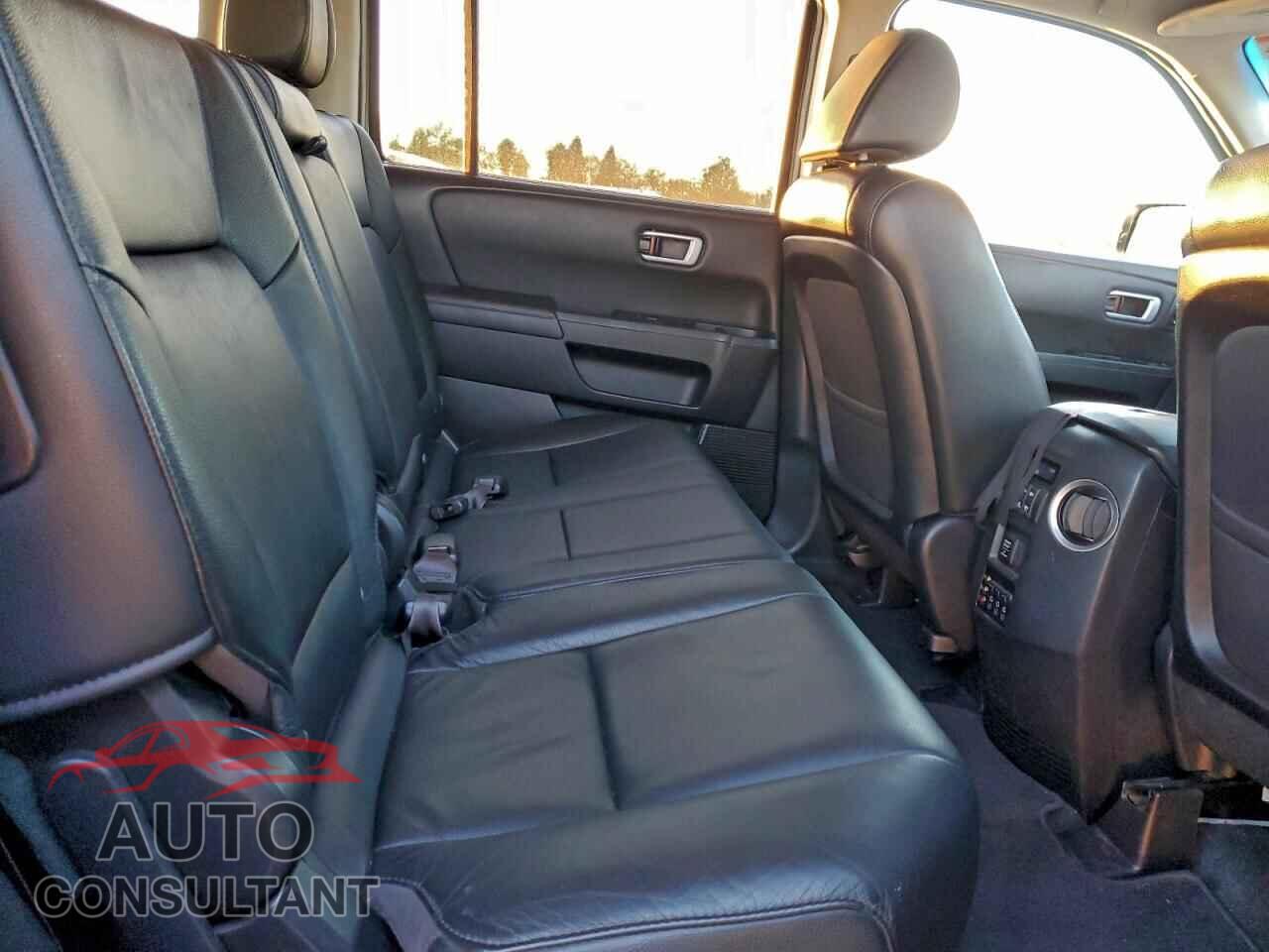 HONDA PILOT 2012 - 5FNYF3H98CB008181