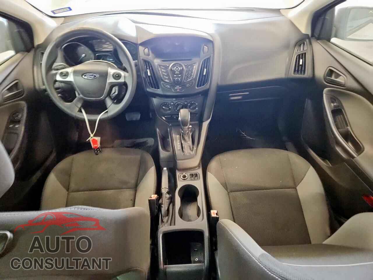 FORD FOCUS 2013 - 1FADP3E25DL307070