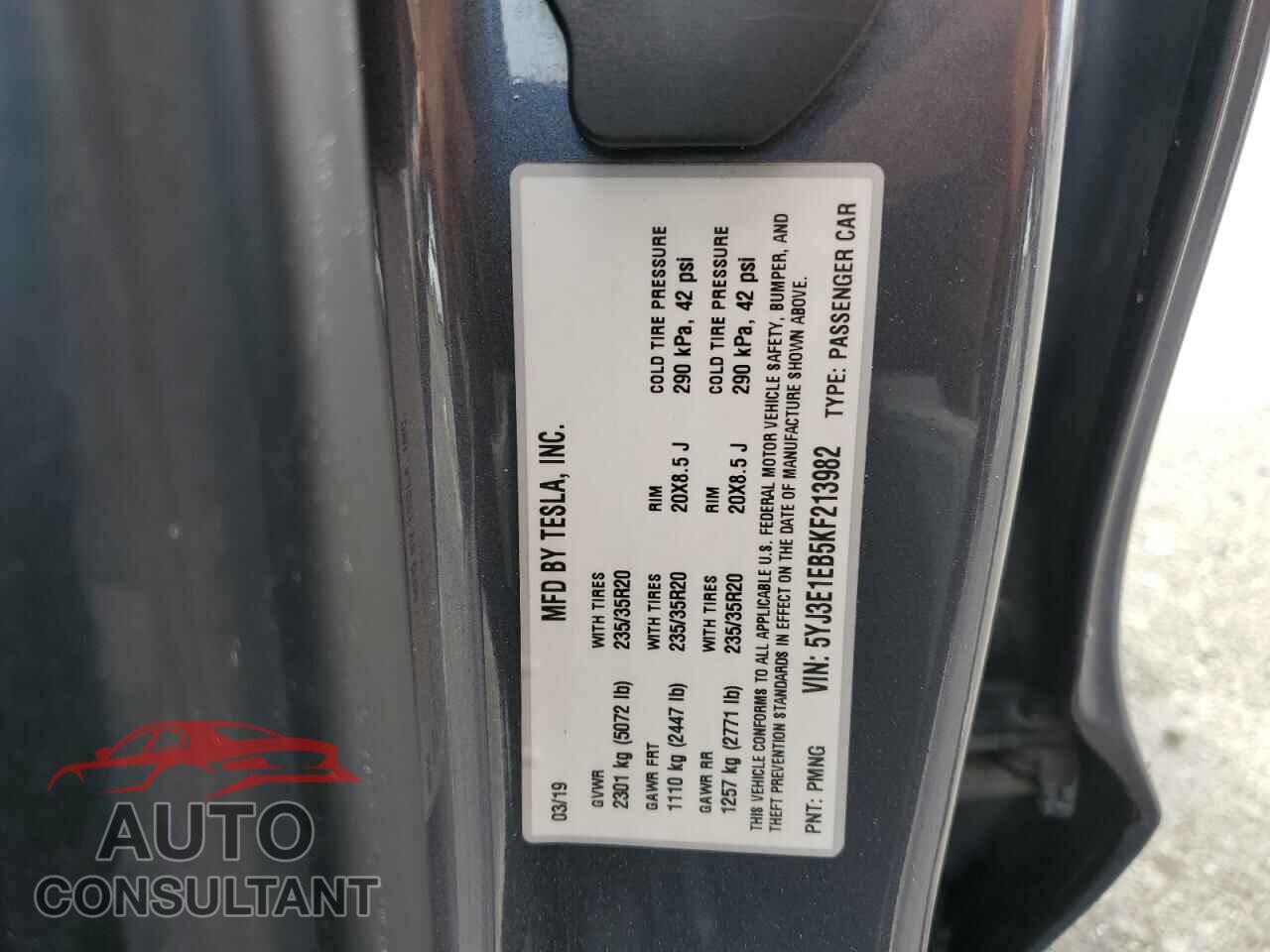 TESLA MODEL 3 2019 - 5YJ3E1EB5KF213982