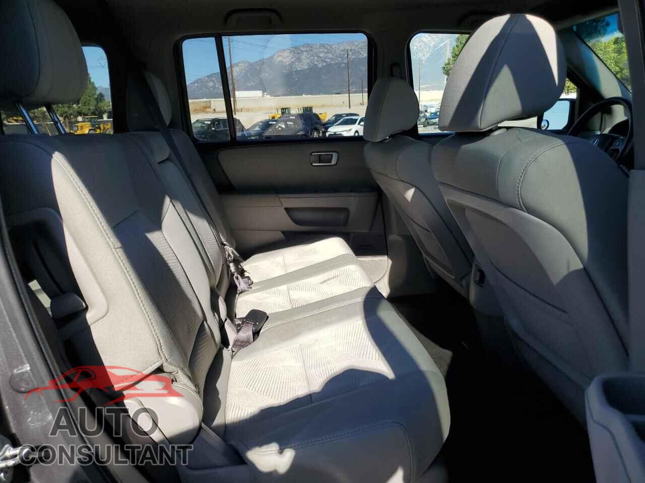 HONDA PILOT 2012 - 5FNYF3H20CB003379